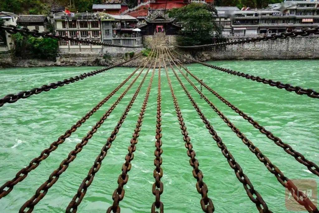 【慶祝建黨百年】遊飛 蘭珍 ‖ 飛奪瀘定橋 為紅軍北上打開大渡河通道