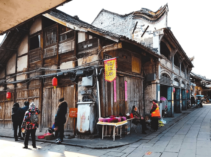 大邑新場古鎮的街巷是典型的川西民居風貌