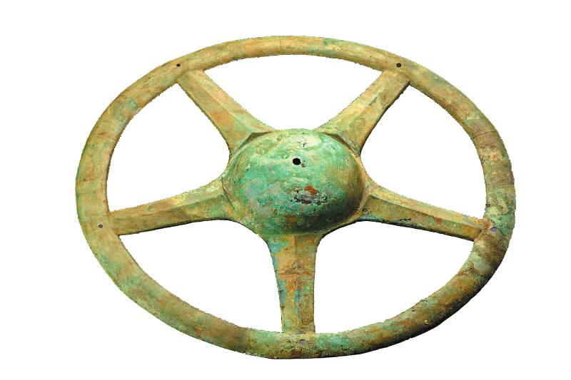 青铜太阳轮形器四川省文物考古研究院供图