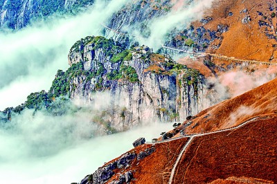 武功山世界地质公园：罗霄碧海涌 万物随春醒